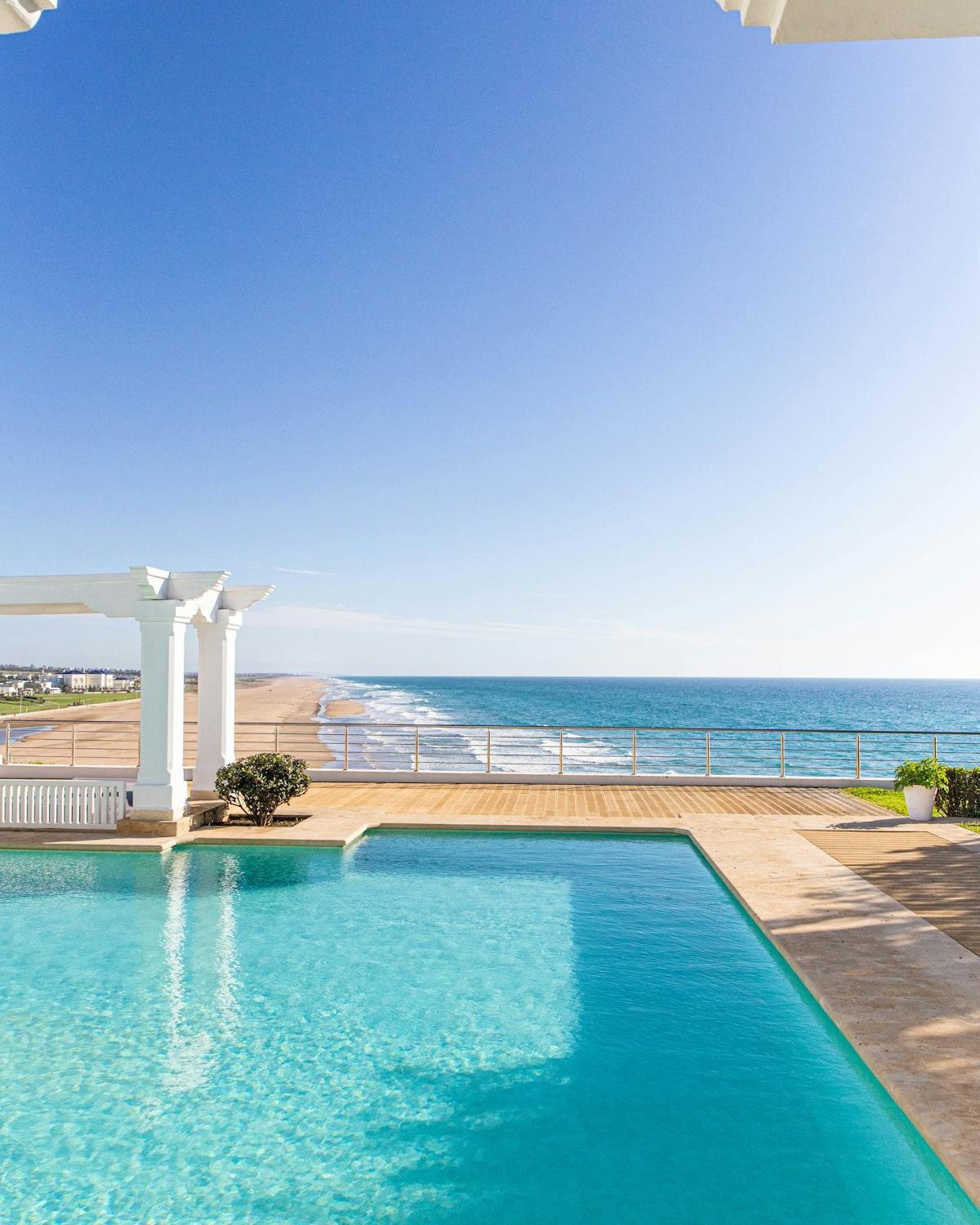 Huatulco: El Negocio detrás del Paraíso